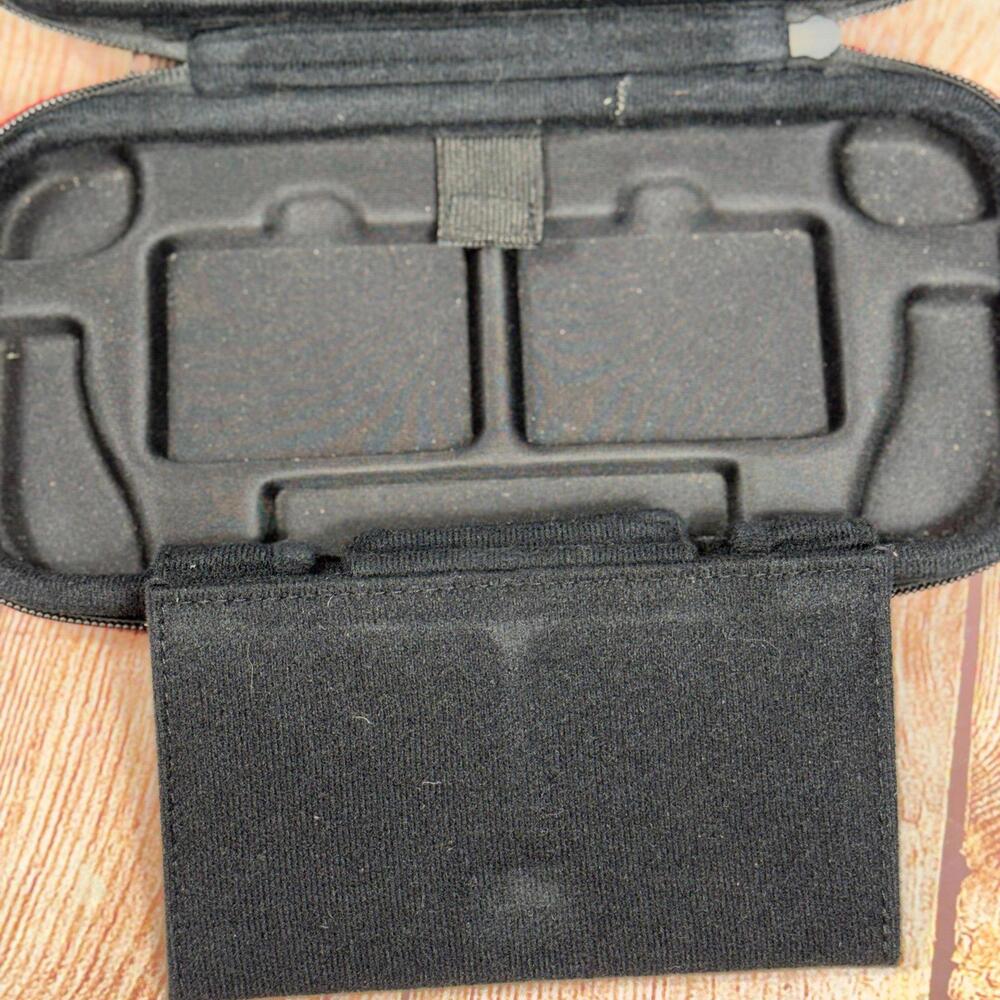 Nintendo Switch Carrying Case - Picture 5 of 6